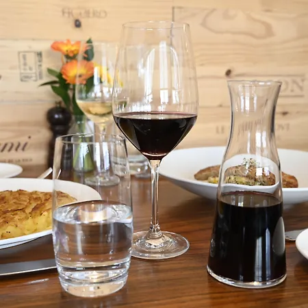 Stoller Готель